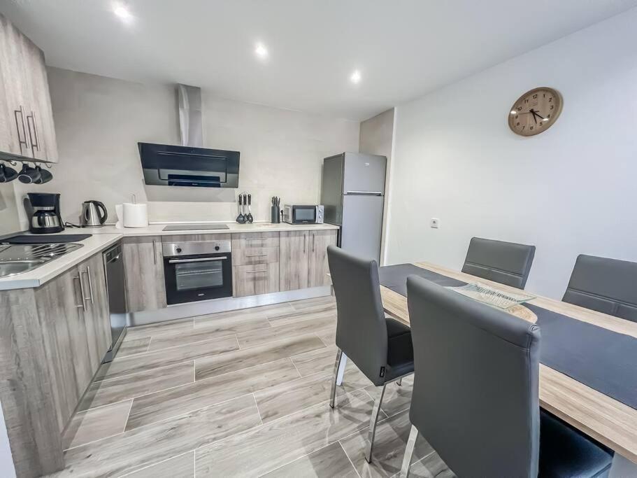 Modern 2 Bed Apartment With Pool In ฟรีฮิเลียนา ภายนอก รูปภาพ