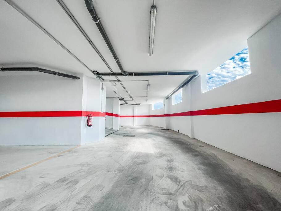 Modern 2 Bed Apartment With Pool In ฟรีฮิเลียนา ภายนอก รูปภาพ